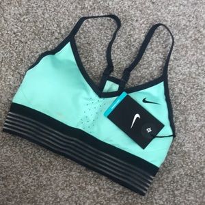 NWT Nike sports bra